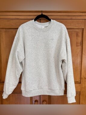 Alo Accolade Crew Neck Pullover Athletic Heather Grey